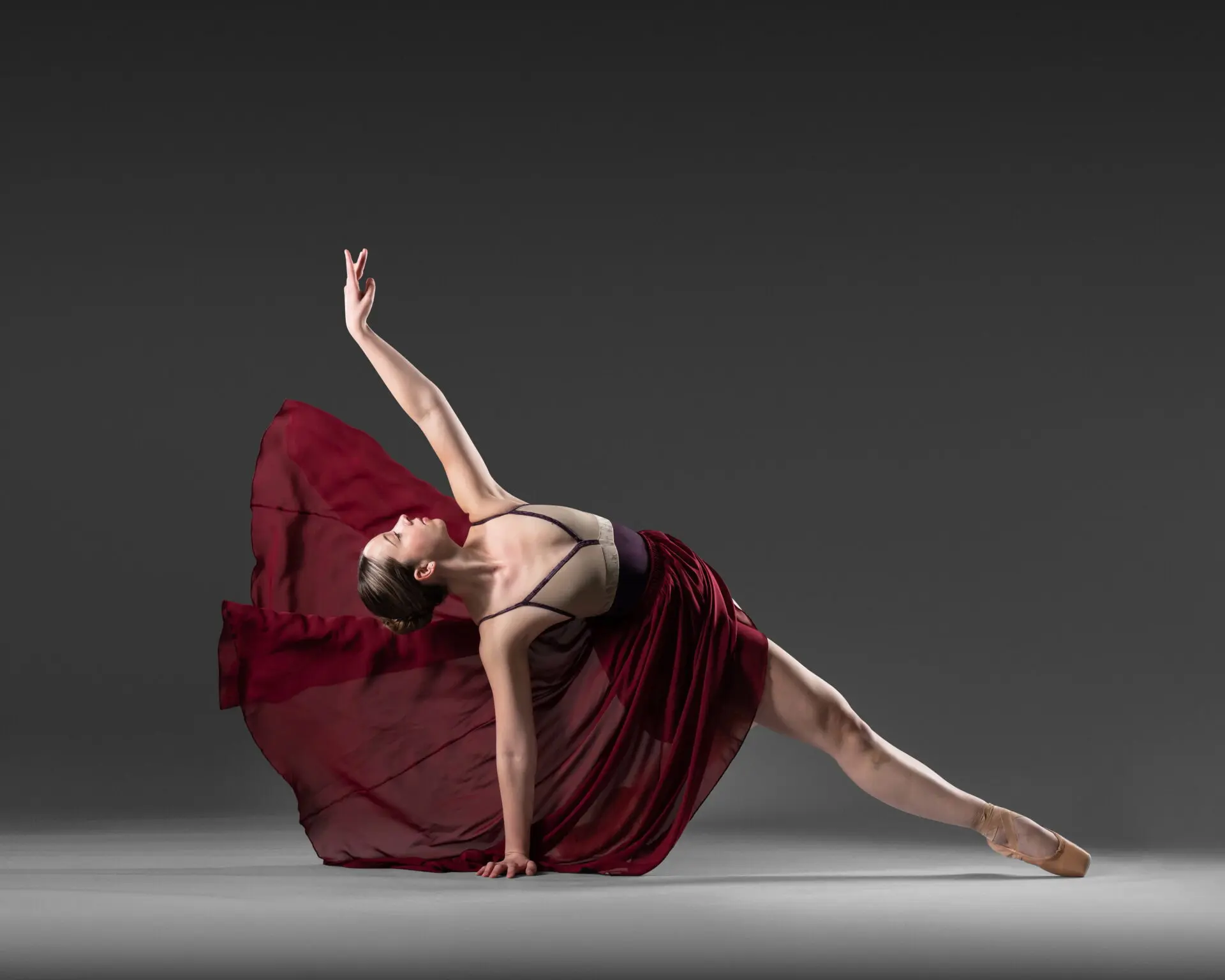 upload full body dance picture (arabesque or tendu à la seconde): finalccdemerge24 0017